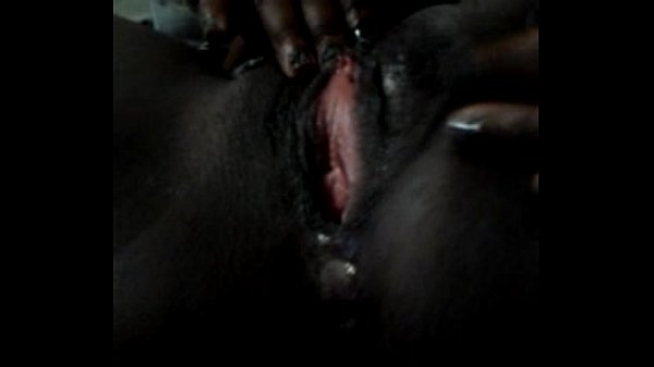 Dreamxxx_playing_wit her_pussy