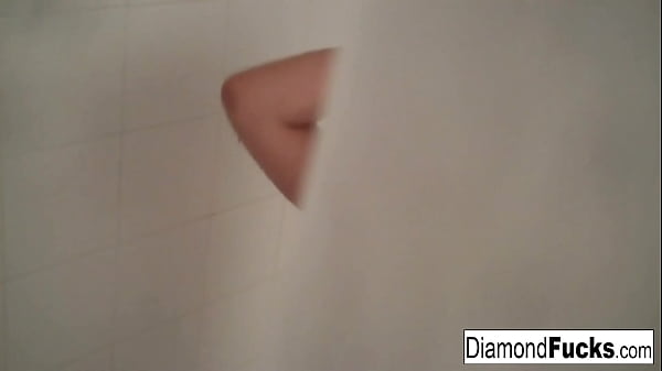 Latina babe gets wet 