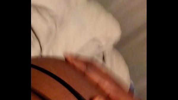 Play MP4 - Moan and cream