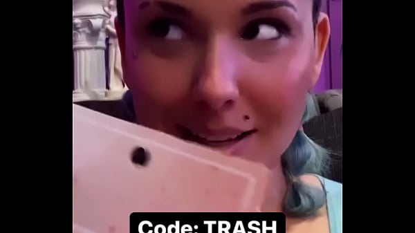 Huge tits are way too big for the screen 