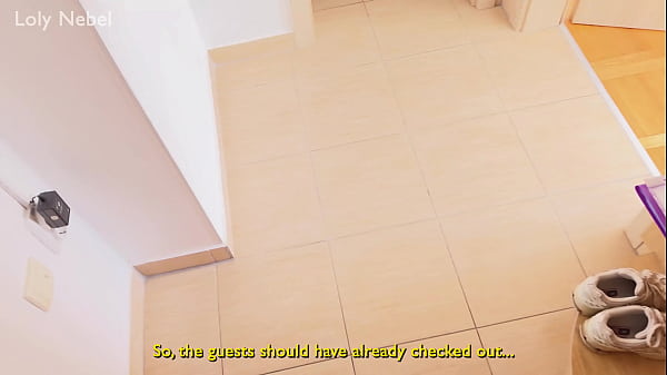 Nonton She Was Late Leaving The Hotel Room, But Managed To Get A Huge Facial thumbnail