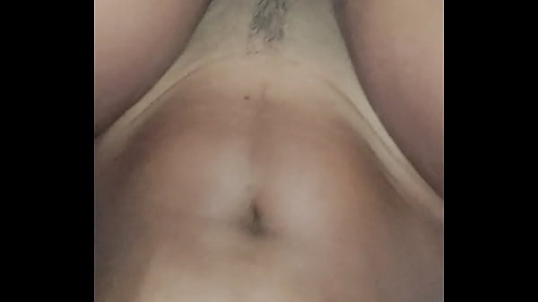 Play MP4 - Gemendo no pau dele