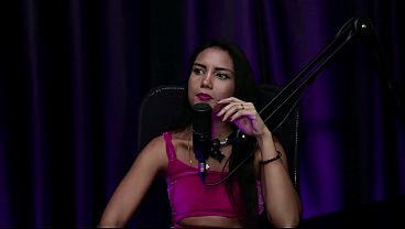 O BANCO ESTAVA FORA DO AR, MAS N&Atilde_O TINHA DINHEIRO NA CONTA - MARCELLA SCHULTZ (MOAI TV)