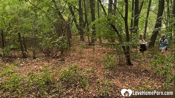 Nonton Redhead Wiith Tatoos Loves To Fukc In The Woods thumbnail