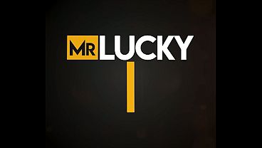 Nonton Klara Devine Uses Her Huge Natural Tits For Pleasure thumbnail