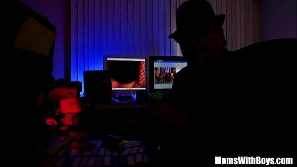 Play MP4 - Horny Mom Brittany Blaze Loves Fucking Black Dicks