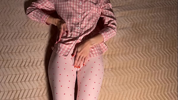 Nonton Horny Stepsister: I'll Let You Rub My Pussy! But Don't Penetrate Me thumbnail