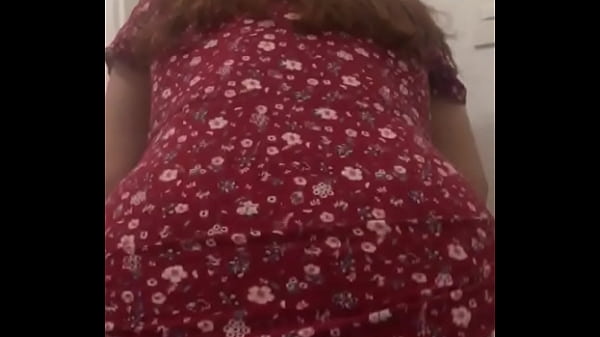 SEDUCIENDO A MI VECINO CON VIDEO MOVIENDO EL CULO 