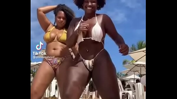 Biqu&iacute;ni min&uacute;sculo