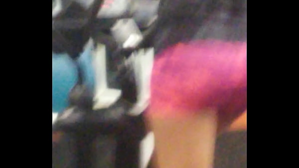 big booty pawg working out