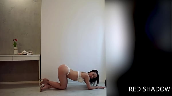 Actriz Para Adultos Espa&ntilde;ola En Sexy Photoshooting Sin Censura thumbnail