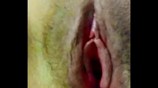 Play MP4 - Mi esposa prepar&aacute;ndose para que la cojan