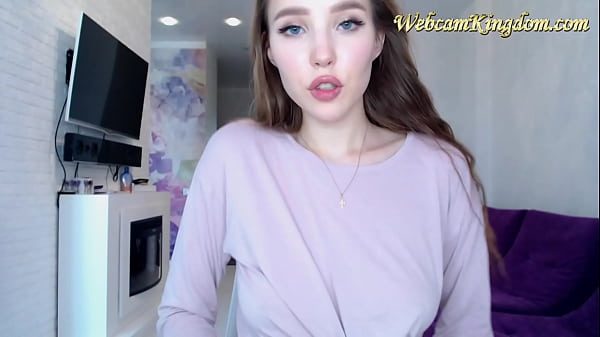 hot teen with big boobs showing ass on webcam 