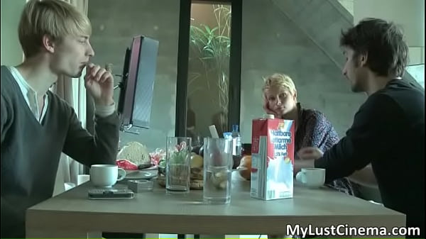 Horny amateur couplemaking_out on the