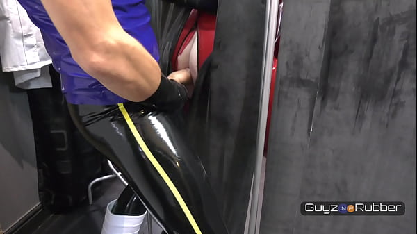 Guyzin2rubber, Fetish Clinic thumbnail