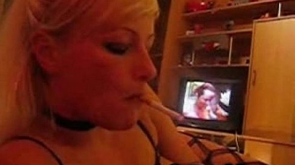 Nonton Smoking Blonde Bj - Camg8 thumbnail