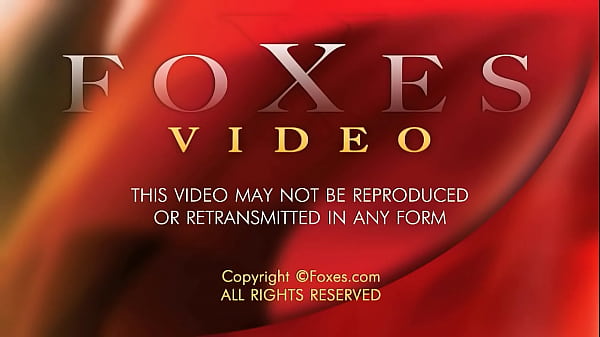 Nonton Sexy Latina Candice Cardinelle Takes A Class In How To Please Her With A Toy thumbnail