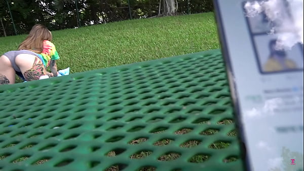 Nonton Sexy Isabel Moon Gets Picked Up, Tied Down Teased & Fucked By Teddy Tarantino thumbnail