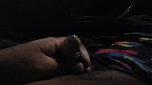 Play MP4 - cumming in car while waiting on wife