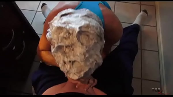 Shampoo & Blowjob thumbnail