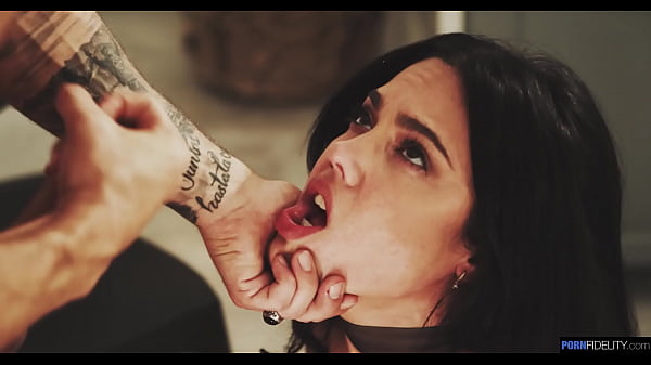 Tight Pussy Makes Him Nut On Her Face thumbnail