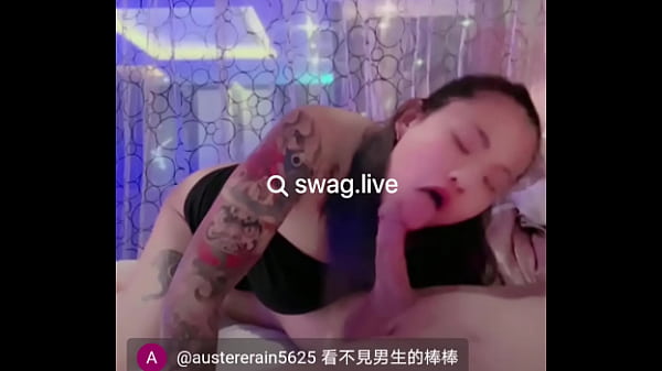 刺青馬尾妹子被後入式爽操_swag live lvy pei
