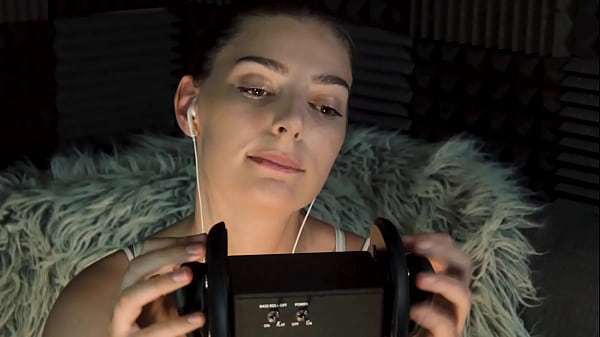 Play MP4 - Ear Tapping ASMR with Ekko ASMR