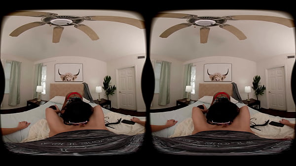 Play MP4 - FORBVR - Your Stepmom Finds A Nude Picture Of Her In Your Phone And She's Turned On&excl;