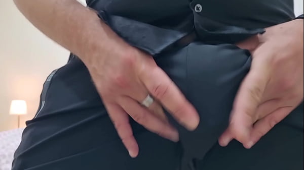 Nonton Assolo | Sborrata - Strappa Gli Slip Sexy E Sega Velocemente Il Suo Grosso Cazzo Sputandoci Sopra Parlando Sporco Con Gemiti E Schiaffeggia Il Suo Culo (un Carico Di Sperma In Primo Piano Da Ingoiare) thumbnail