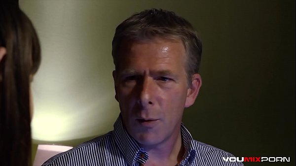 Play MP4 - Extreme anal threesome with Alanna Moon and Luna Rival