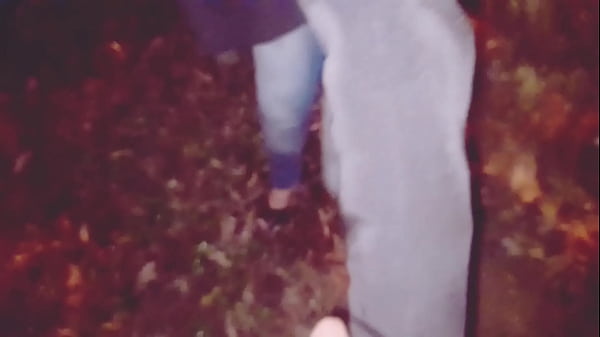 Transamos narua não contente invadiu o banheiro masculino_e me chupou com_vários_homens lá