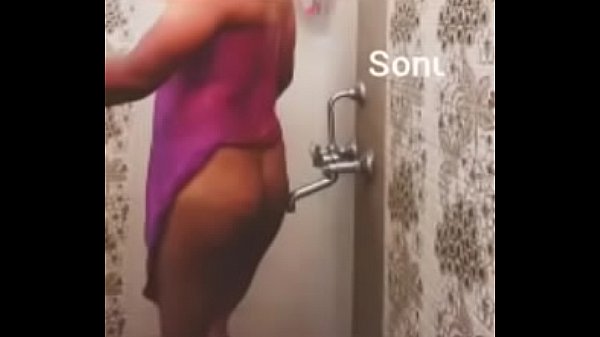 Play MP4 - Sonusissy hot bath