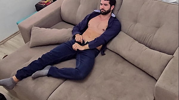 Play MP4 - Coming Home From Work and Jerking off