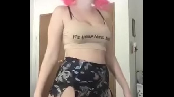 Who Is she Quien_es ella