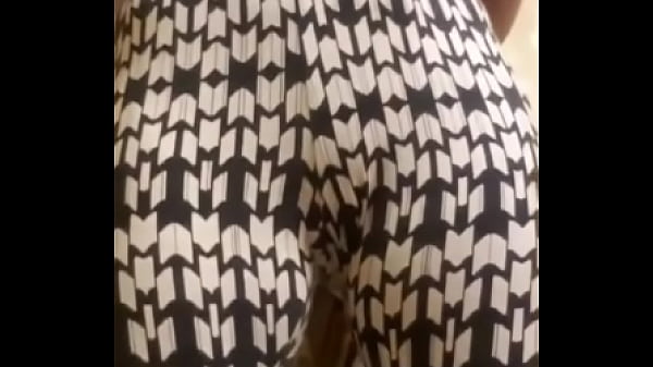 Play MP4 - Lil Strip Tease