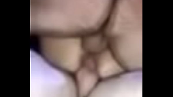 cindy sliskovic gode in albergo con un toy boy e il marito in grecia 