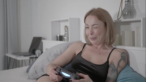 Moje Najukochańsze Zabawki Bawiące Się Samotnie, Gdy Hubby Jest Daleko thumbnail