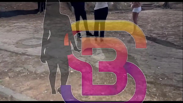 Nonton Mais Um Dia Eu Sendo Puta De Corno No Gloryhole - Gozei No Pau Deles E O Corno S&oacute; Gravando thumbnail