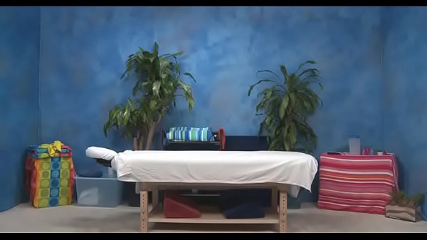 Nonton Big Rod Lances Wet Shaved Pussy thumbnail