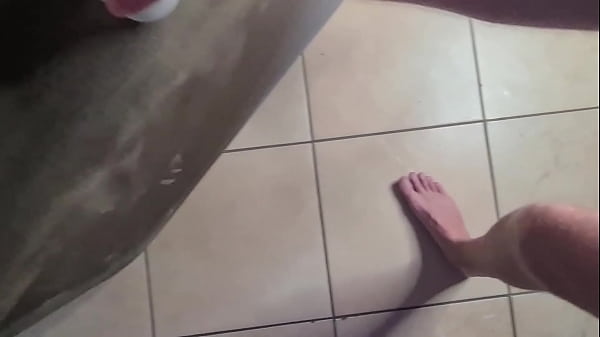 Fucking and getting a creampie_drinking creampie_piss