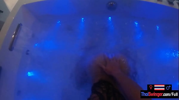 Teen girlfriend has this amazing ass_which she likes to spank herself