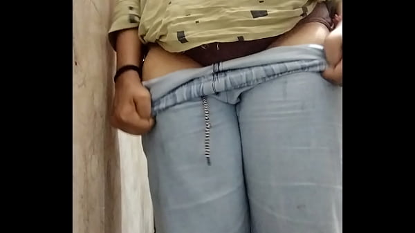 Play MP4 - Riya thakur take bottle in her anal