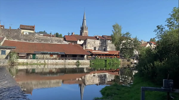 Nonton Elle Passe Sous Le Bureau Pour Un Job De Serveuse En Club thumbnail