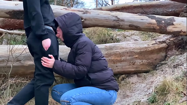 Play MP4 - I Fucked My Girlfriend's Wet Pussy And Gave Her A Blowjob In The Forest Under The Sea