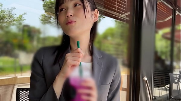 Part2 ノーパンで上司を誘惑えちえちスレンダー部下【もも/24歳/会社員】かねてより不倫関係が続いている直属の部下の『もも』と二人で外回り。 車内で二人っきりの空間だったのでお互いムラムラが抑えきれず性欲が爆発。 thumbnail