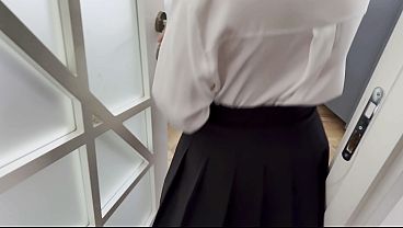 Nonton Hotel Manager Apologizes For Mistake With His Body! thumbnail