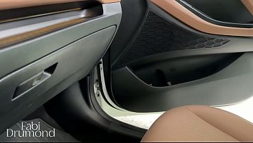 Nonton Milf Gostosa Seduz Instrutor De Academia Pra Transar No Carro Do Marido E Deixa Ele Gozar No Cu Dela &ndash; Fabi Drumond thumbnail