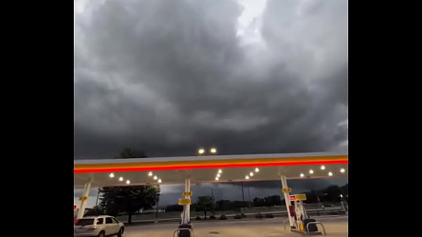 Storms rolling in anyone on here an actual storm tornado chaser i'm dead serious about that too my step mom and i used t 