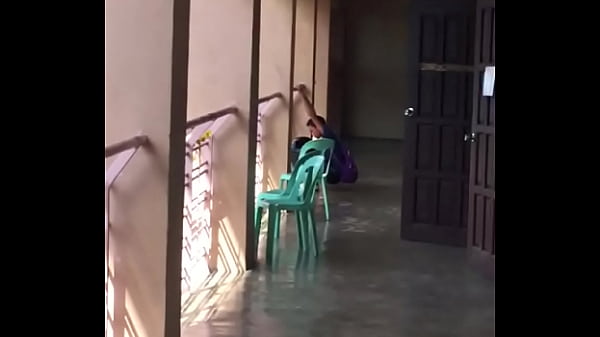 57493322-D7CA-4758-9DA2-265610A6BBF9.MOV 