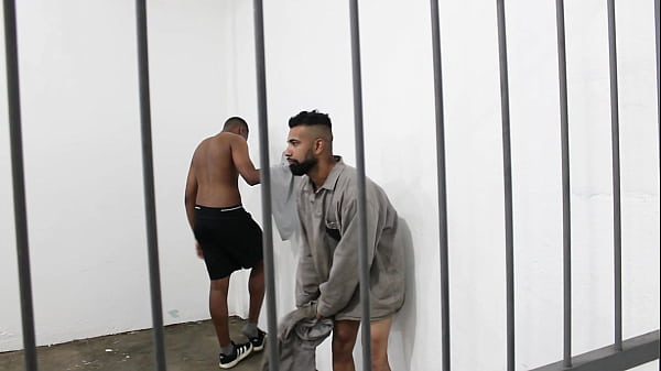 A carcereira sem vergonha que foi dar para um bandido 